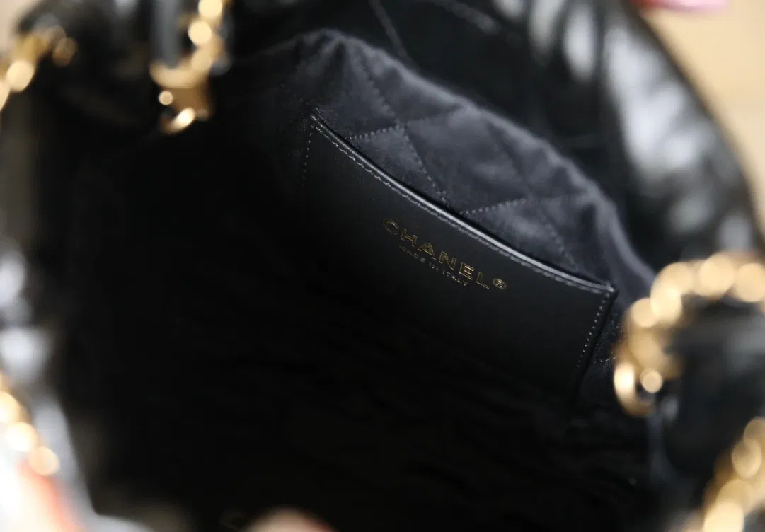 Chanel 22 mini bag — image 4