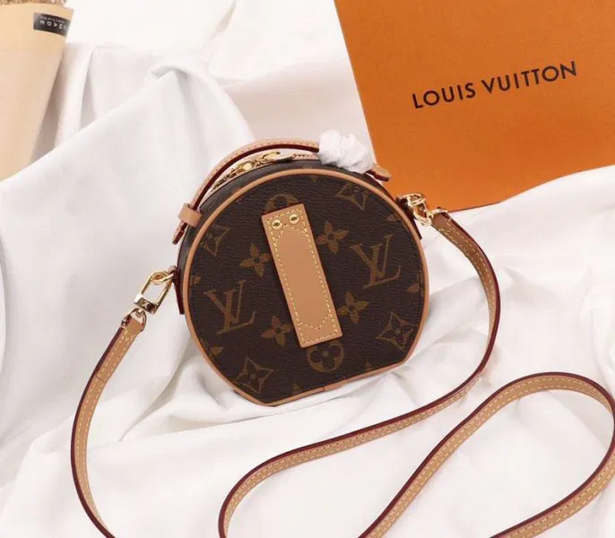 Louis Vuitton Monogram Canvas Mini Boite Chapeau — image 4