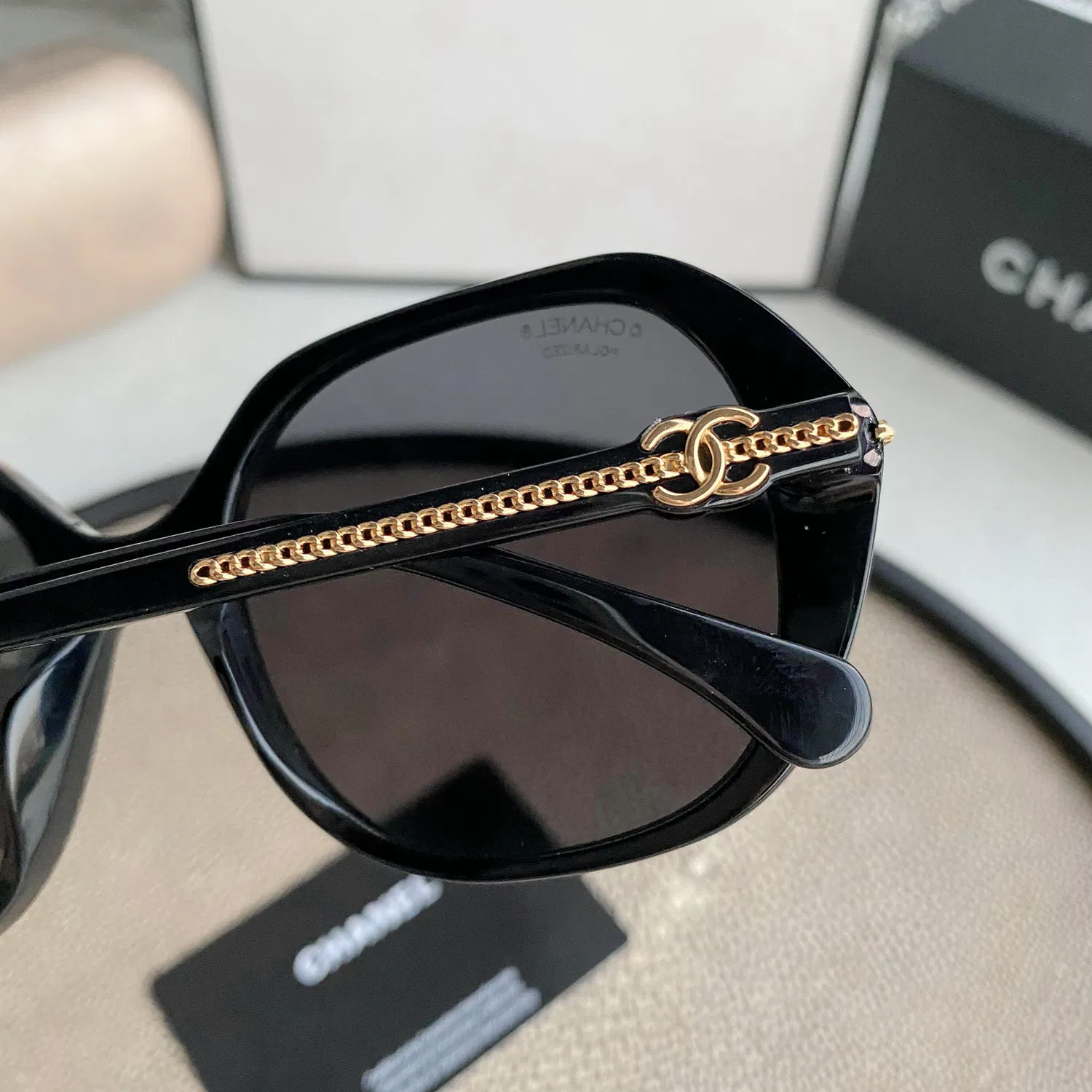 Round Sunglasses — image 4
