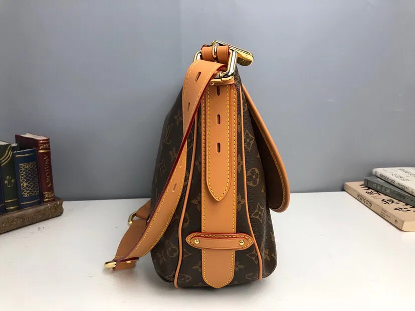 LV HANDLE BAG — image 2