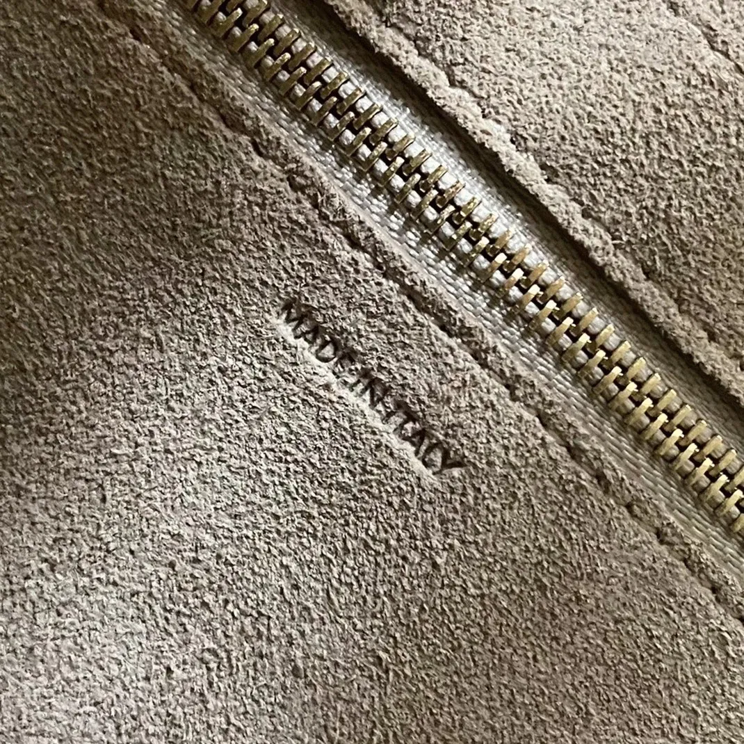 Top Quality Celine Sangle Bucket Bag In Taupe Grained Calfskin — image 8