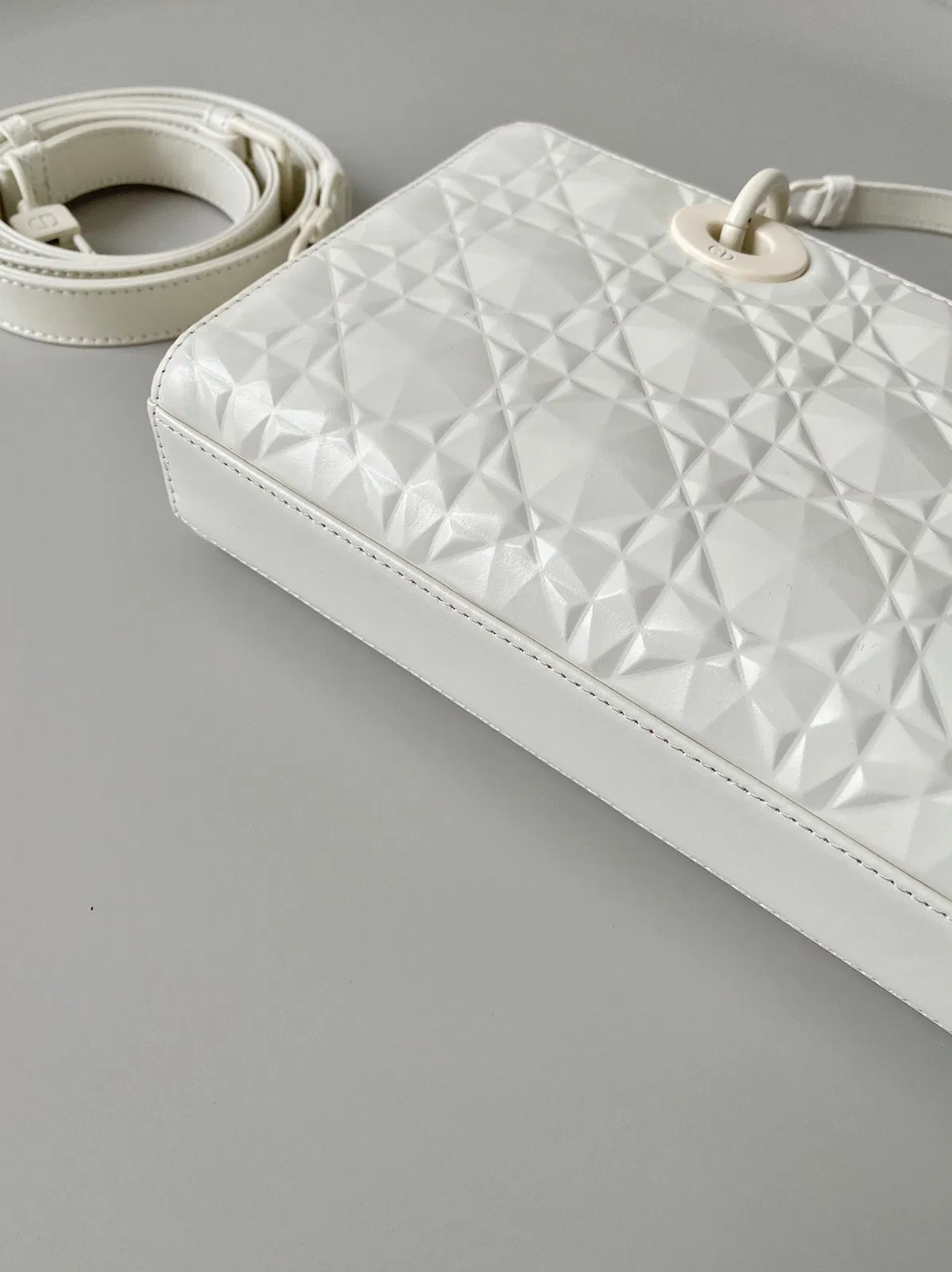 Dior Lady D-Joy Medium Bag Knockoff in White Calfskin with Diamond Motif — image 10