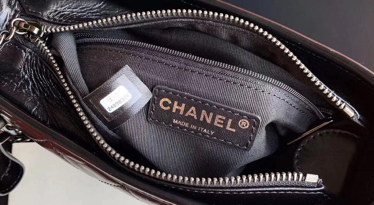 Gabrielle Classic Bag — image 4