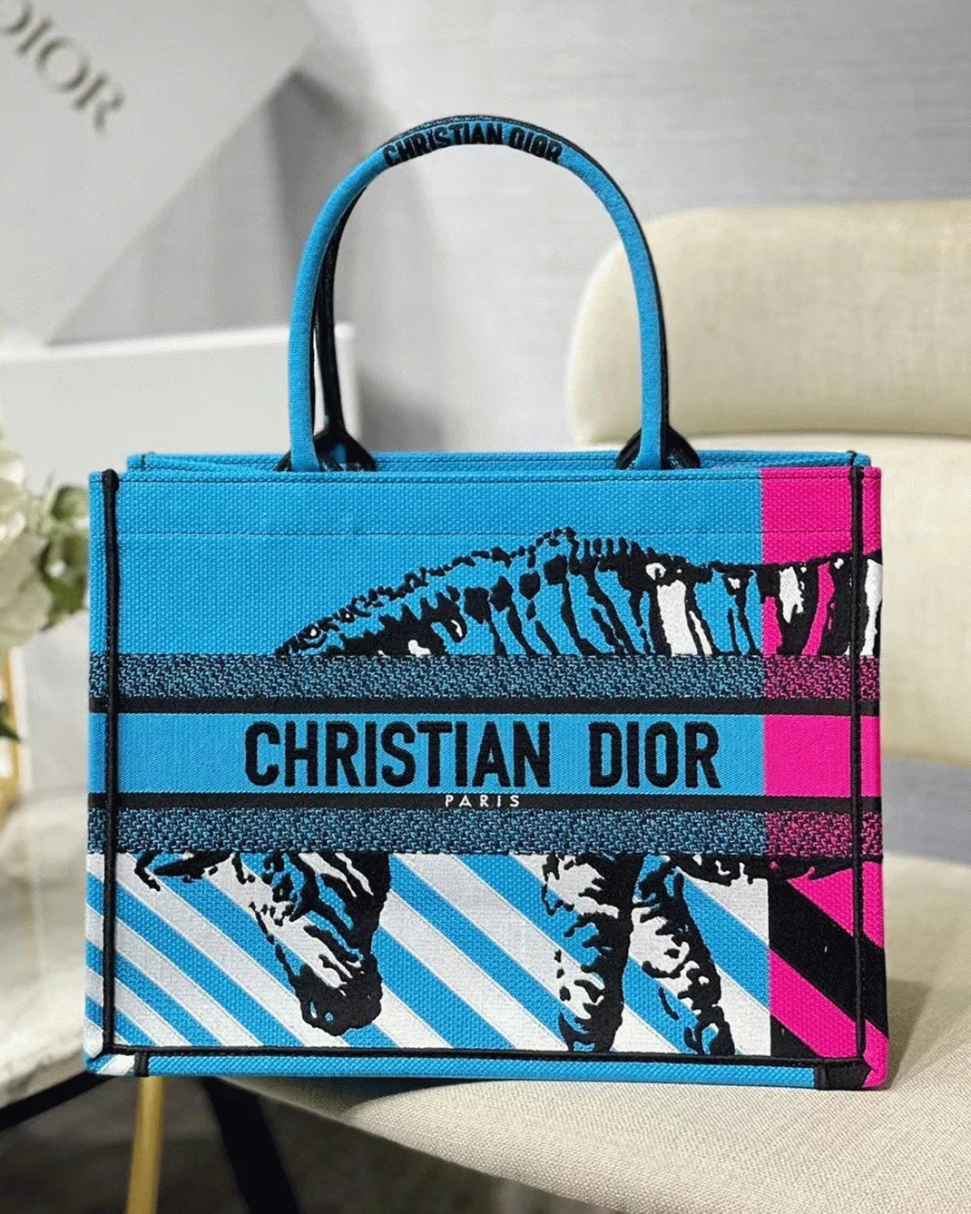 Dior Medium Book Tote Bag in Blue D-Jungle Pop Embroidery — image 5