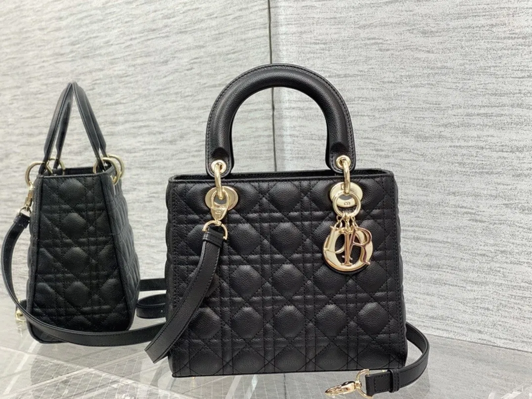 Dior Lady Dior Medium Bag in Noir — image 5