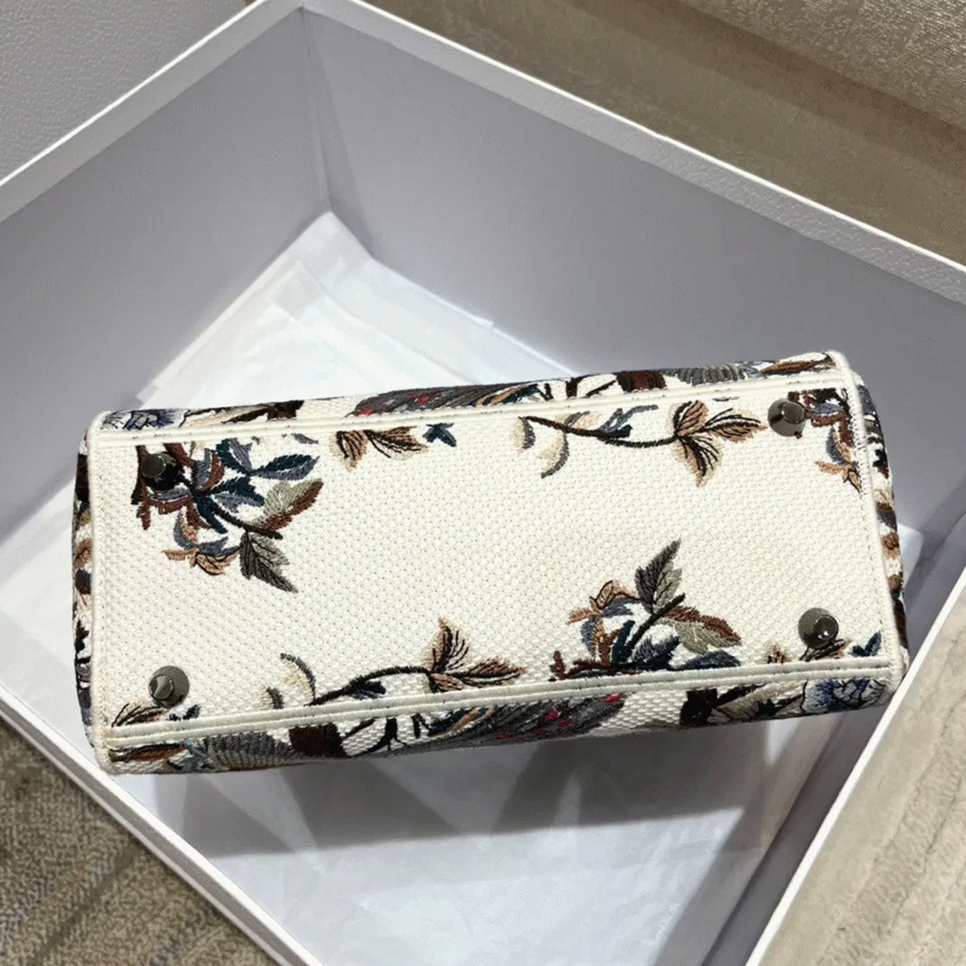 Dior Lady D-Lite Medium Bag Imitation in White Jardin d Hiver Embroidery — image 2
