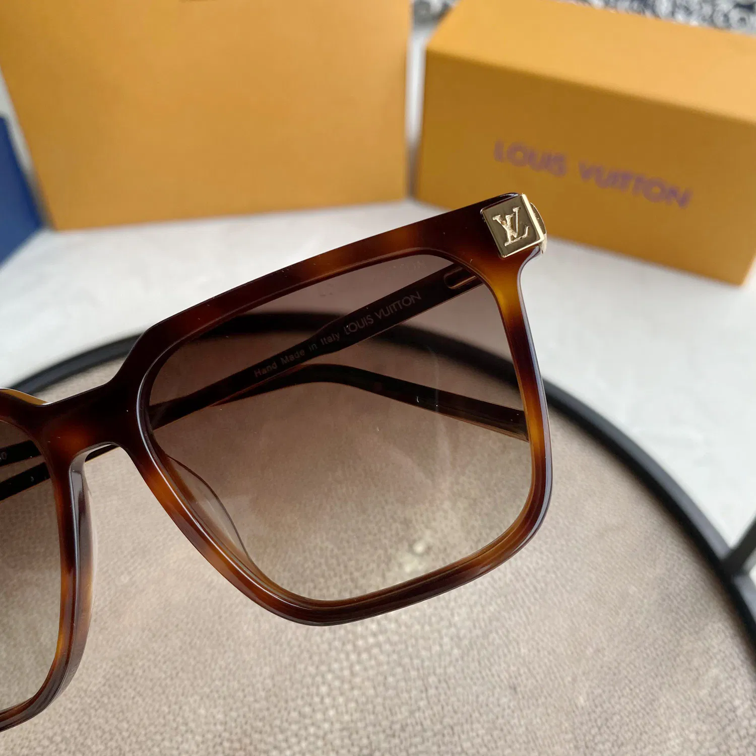 LOUIS VUITTON | rise square sunglasses — image 5