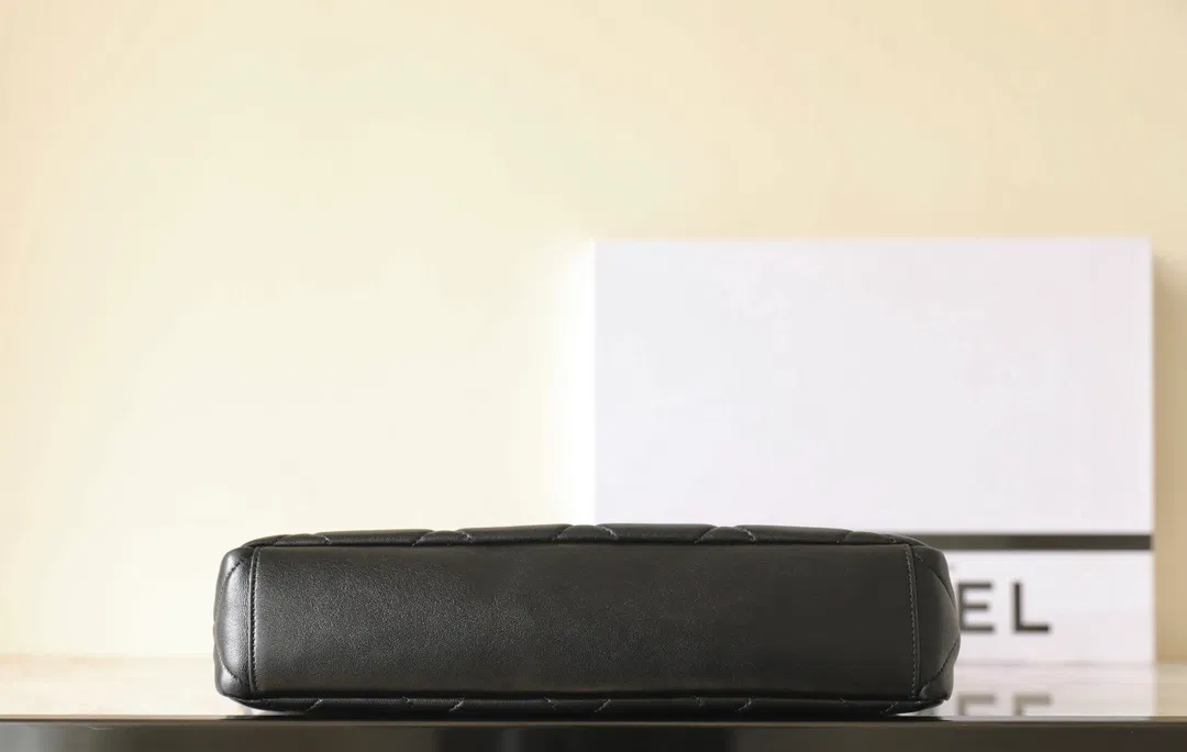 Chanel 24P — image 8