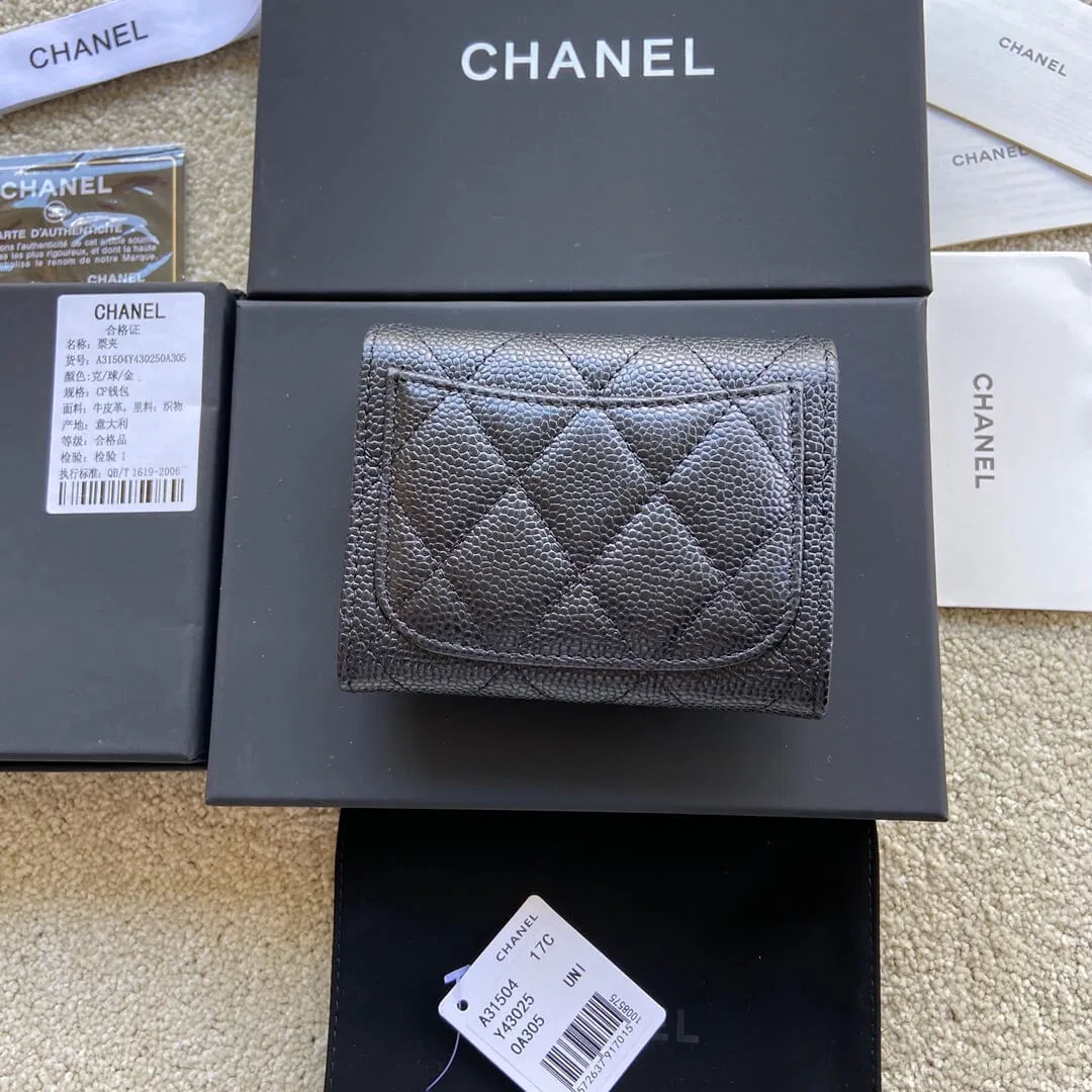 CHANEL Classic Small Flap Wallet — image 4