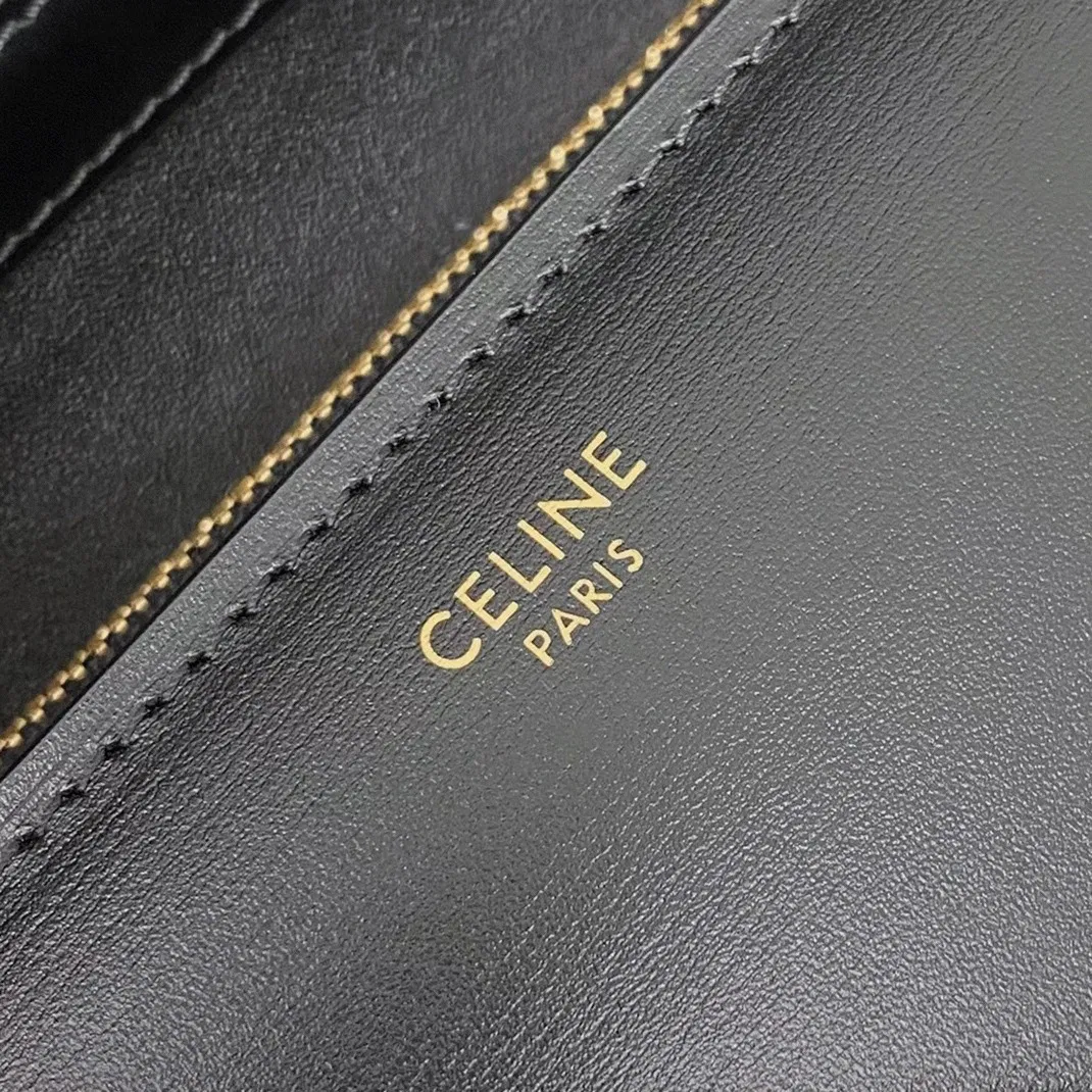Top Quality Imitation Celine Classic Box Medium Bag In Black — image 6