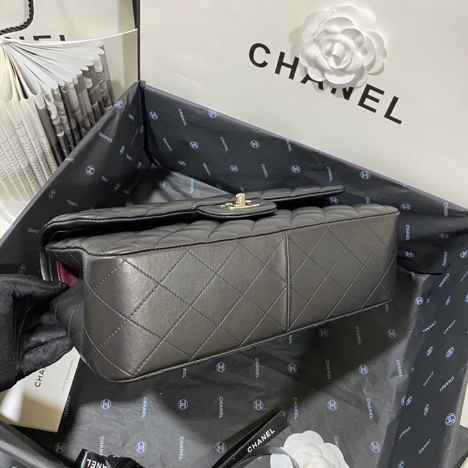 Chanel Flap Bag Large — image 7