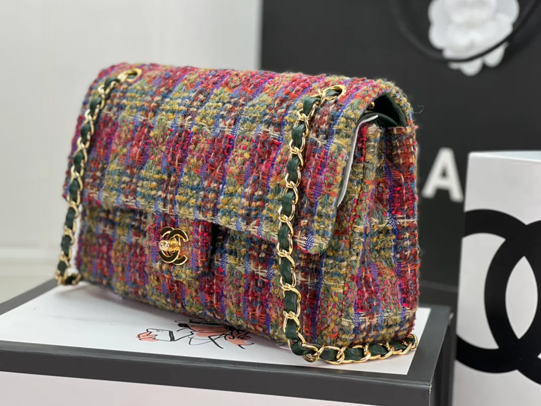 CLASSIC FLAP BAG — image 2
