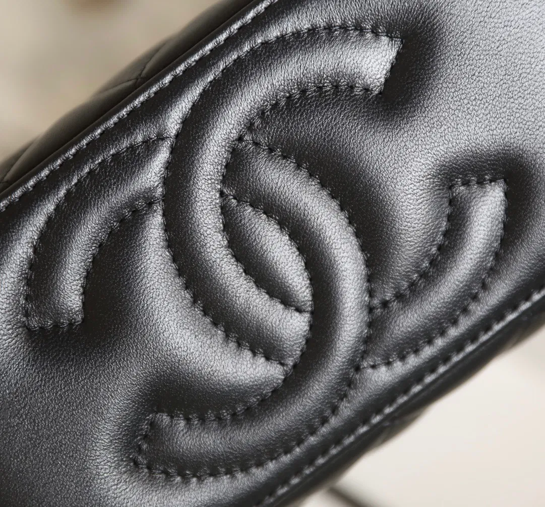 Chanel box — image 5