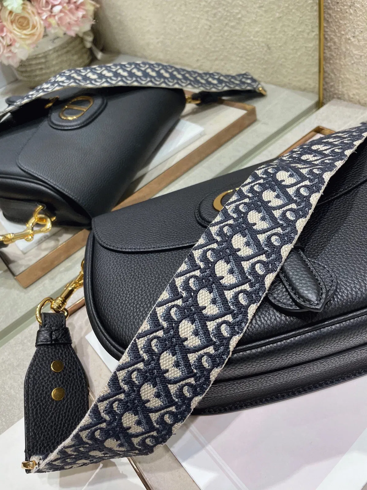 Dior Bobby Large Bag Imitation in Black — image 6