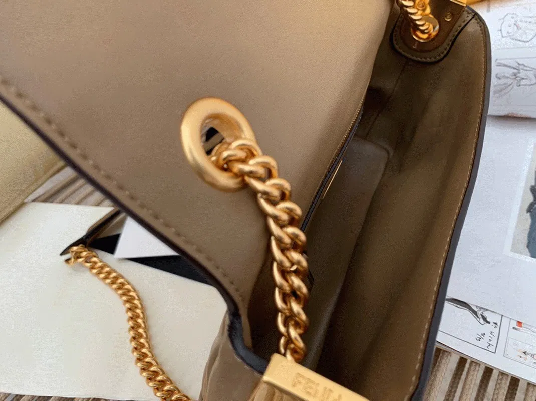 Top Quality Fendi Baguette Chain Midi Bag In Taupe — image 7