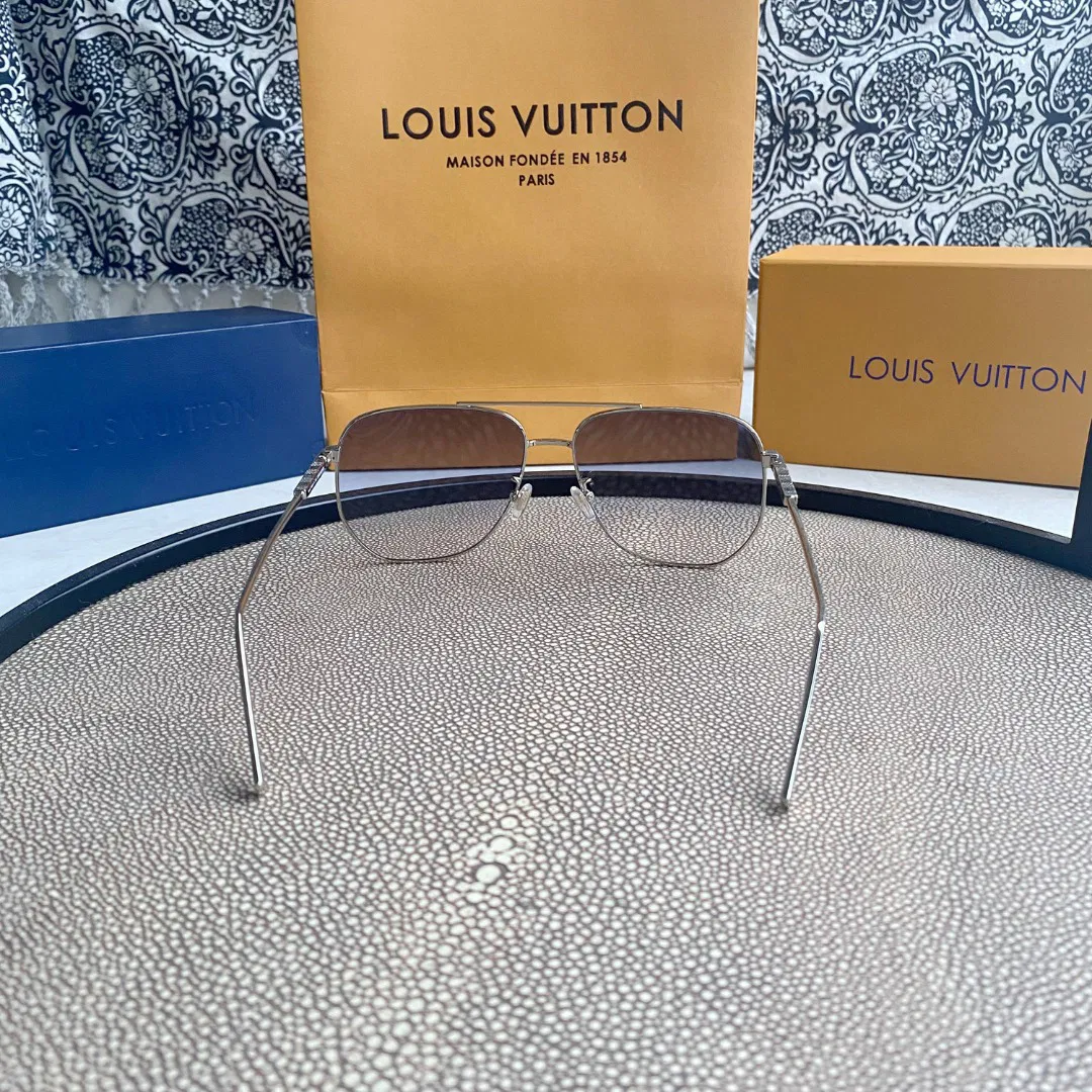 Womens Square Sunglasses — image 8