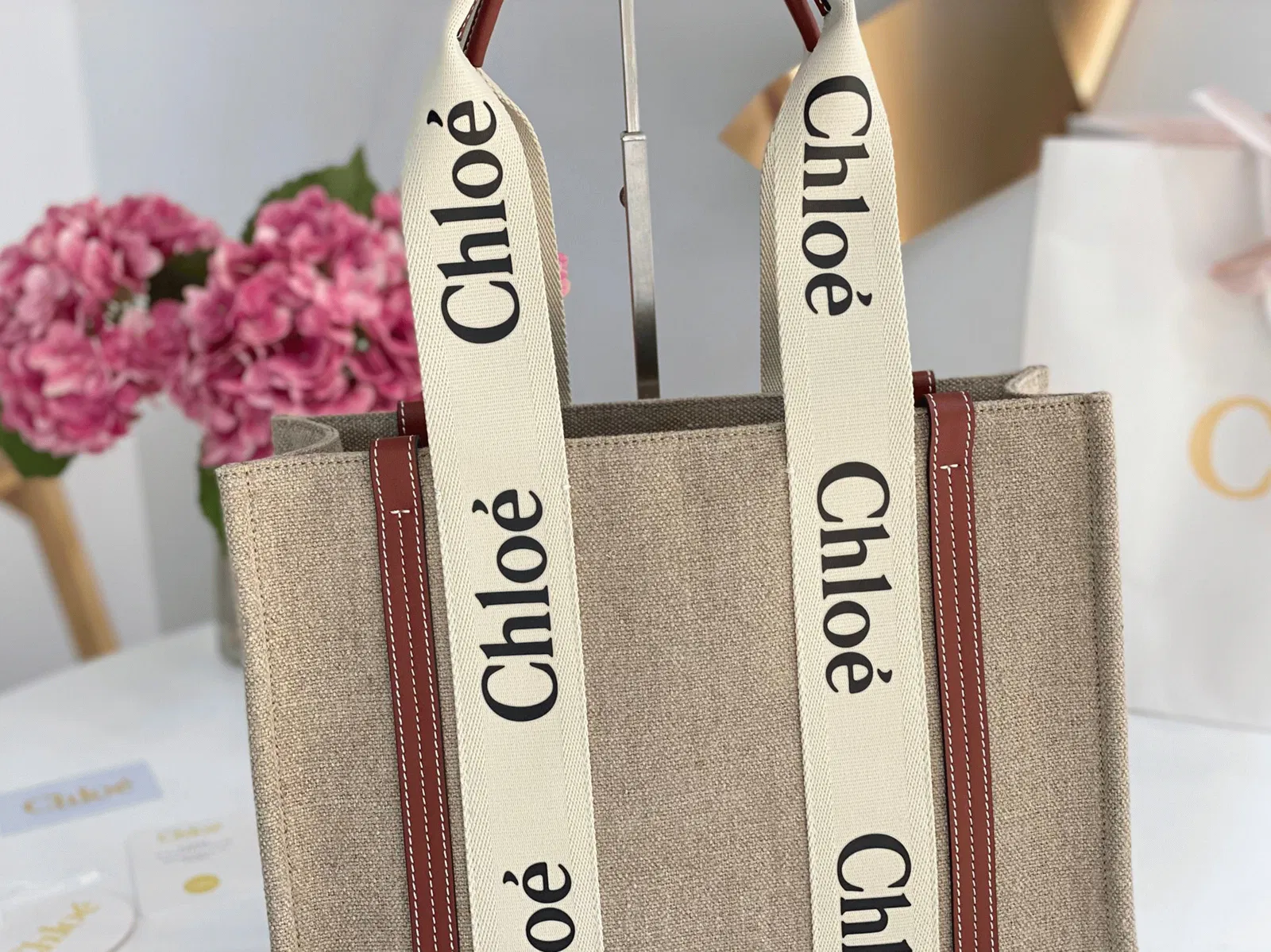 Top Quality Knockoff Chloe Woody Medium Tote Bag in Linen Canvas with Brown Leather — image 3