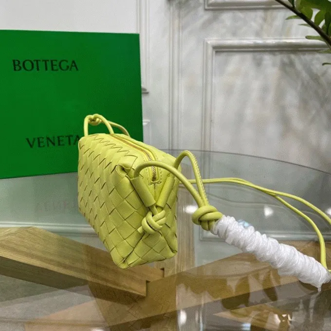 Knockoff Bottega Veneta Loop Small Bag Lantern — image 3