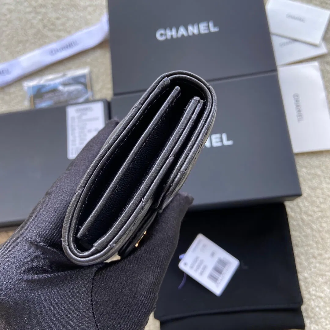 CHANEL Classic Small Flap Wallet — image 2