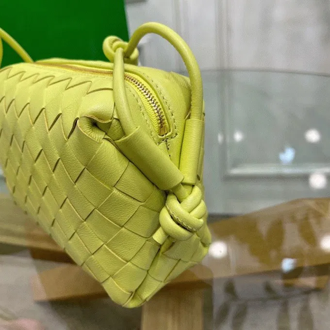 Knockoff Bottega Veneta Loop Small Bag Lantern — image 2