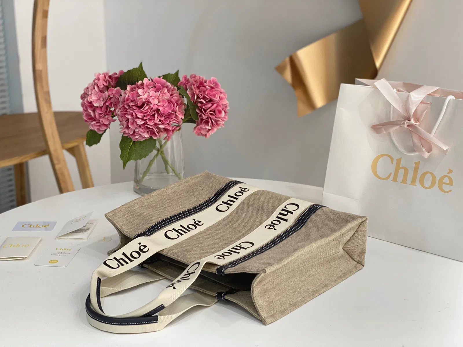 Top Quality Chloe Woody Large Tote Bag in Linen Canvas with Navy Blue Leather — image 8