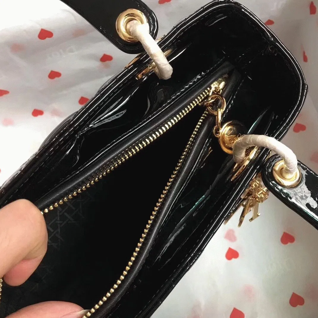 Dior Lady Dior Medium Bag Knockoff in Black — image 2