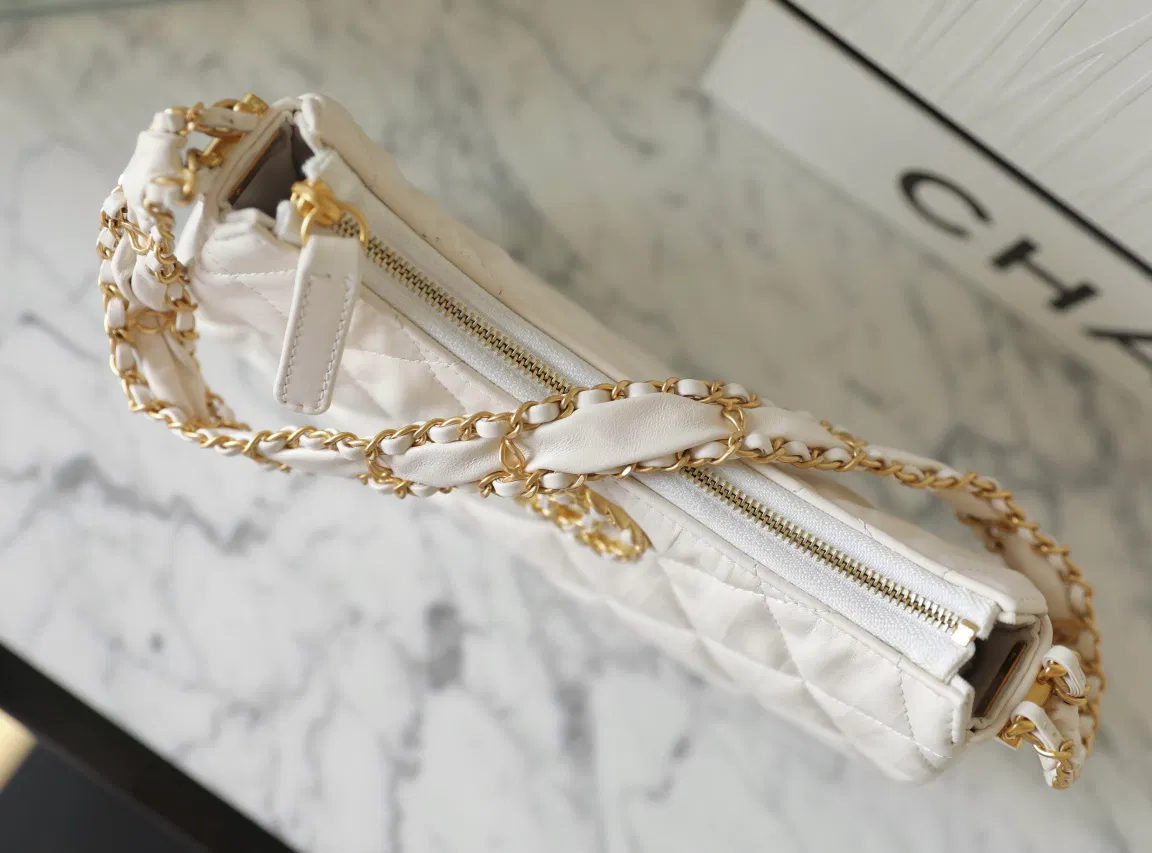 Chanel hobo bag — image 6