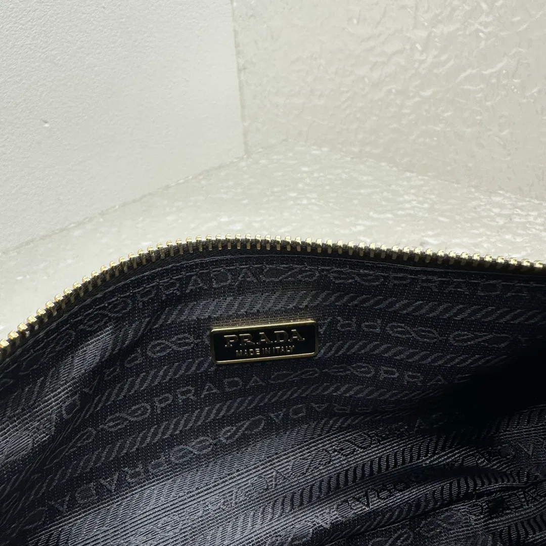 Re-Nylon Hobo bag — image 4