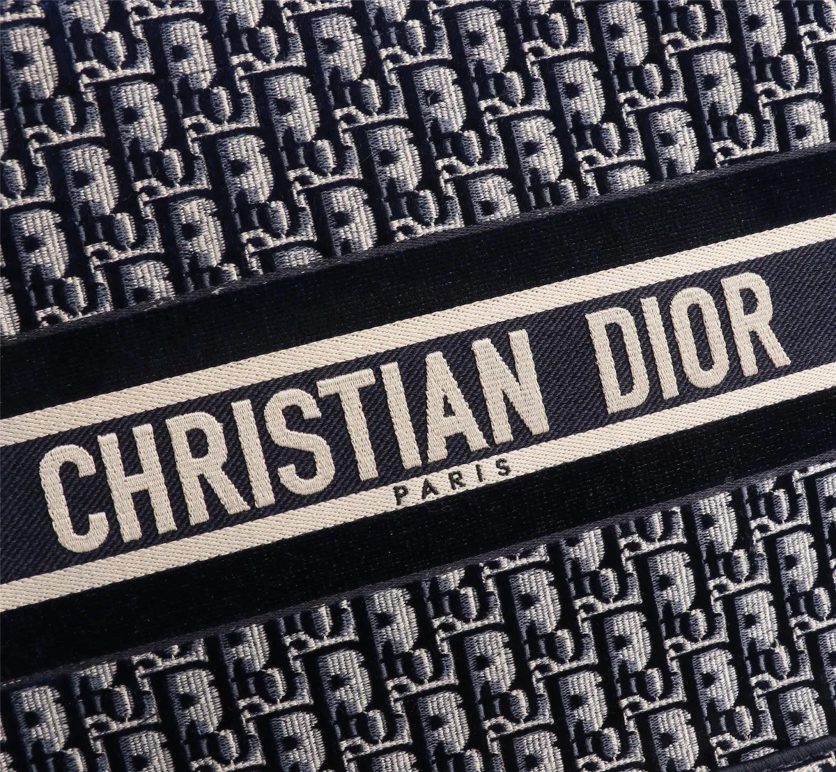 BOOK TOTE — image 4