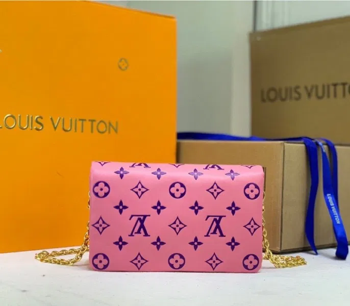 Louis Vuitton Coussin Pochette In Pink And Purple — image 4
