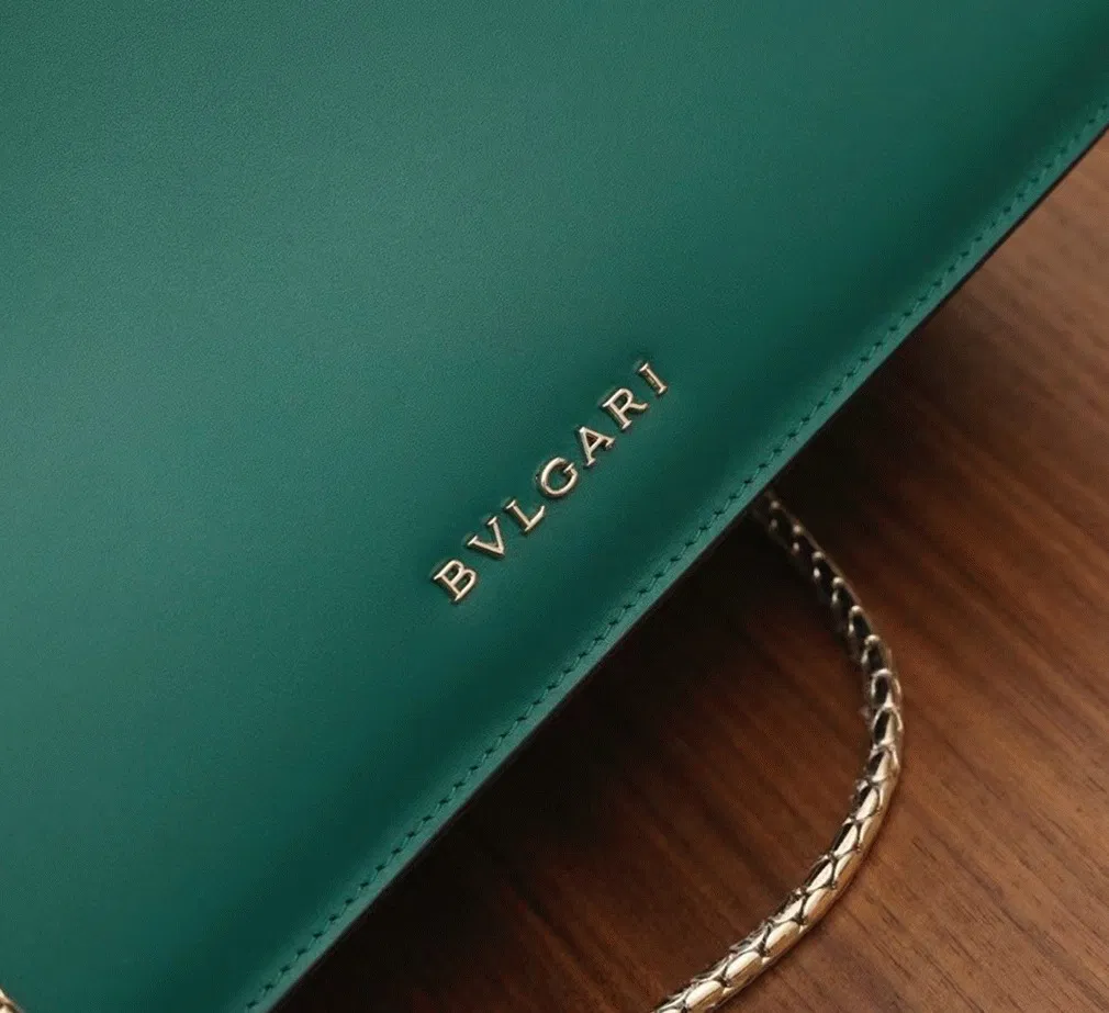 Bvlgari Serpenti Forever Medium Shoulder Bag Green Calfskin — image 2