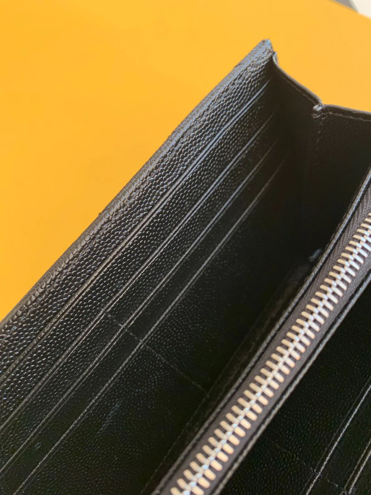 Saint Laurent MONOGRAMS PROMOTIONS — image 4