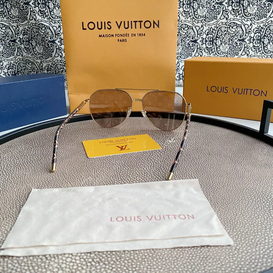 LouisVuitton Sunglasses — image 8