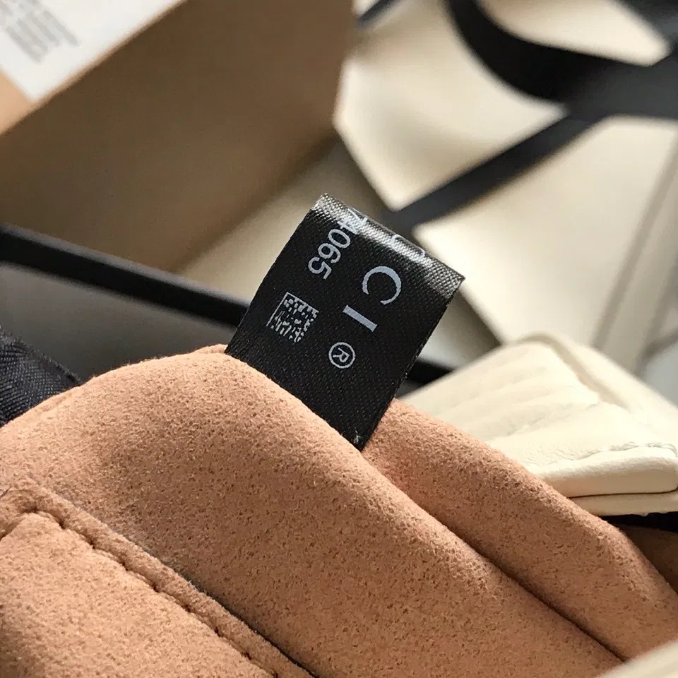 GG Marmont mini matelassé shoulder bag — image 9
