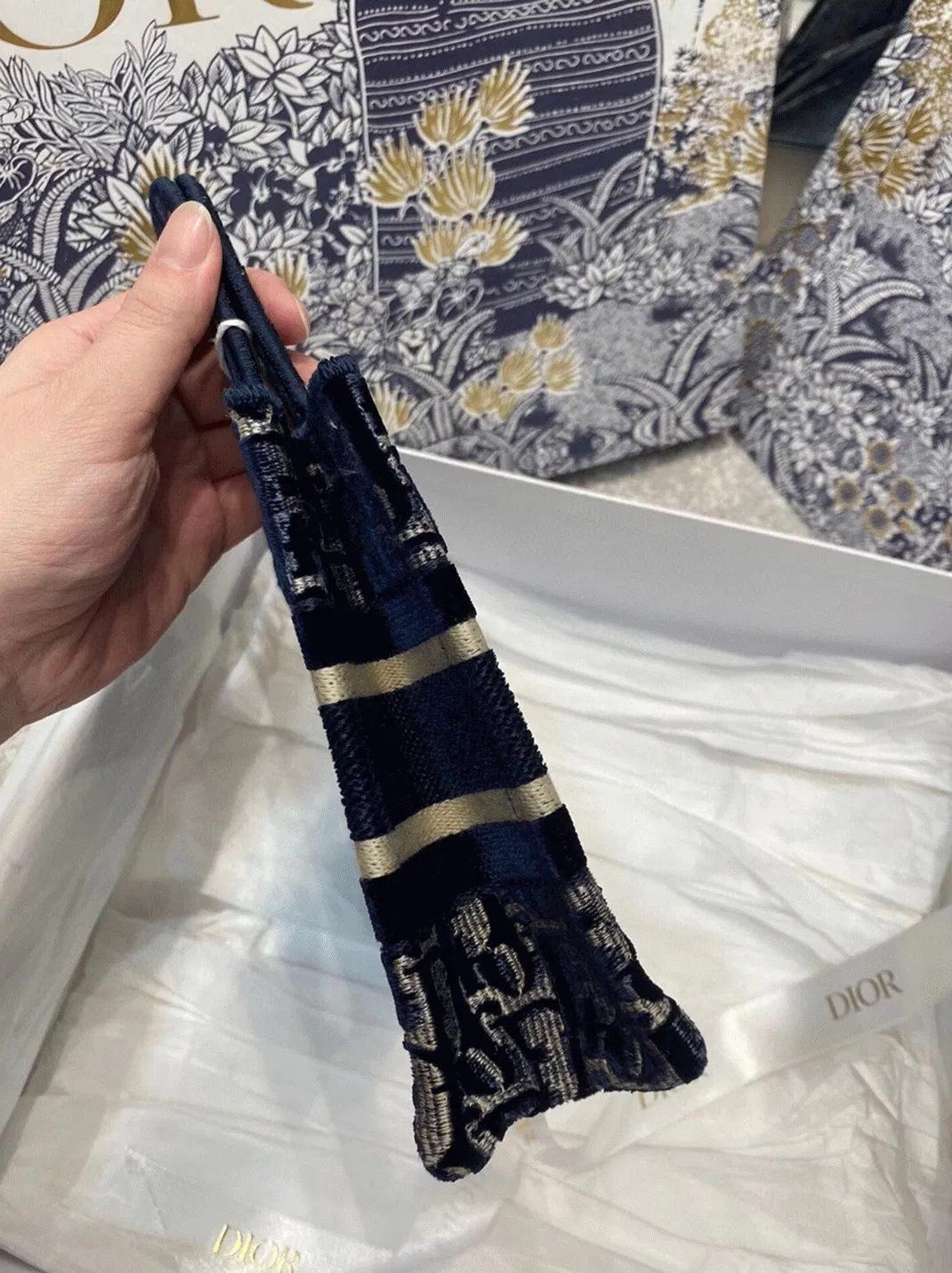Dior Mini Book Tote Bag Imitation in Blue Velvet Oblique Embroidered — image 6