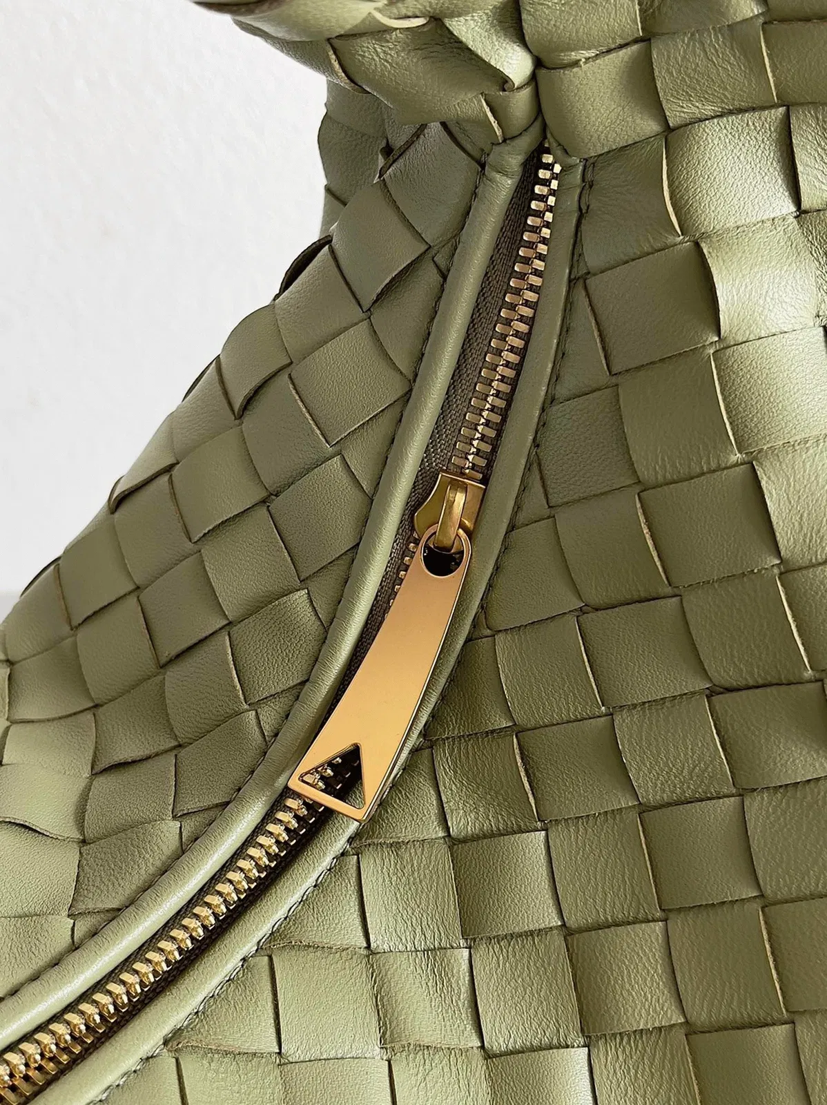 Knockoff Bottega Veneta BV Jodie Teen Bag Travertine — image 6