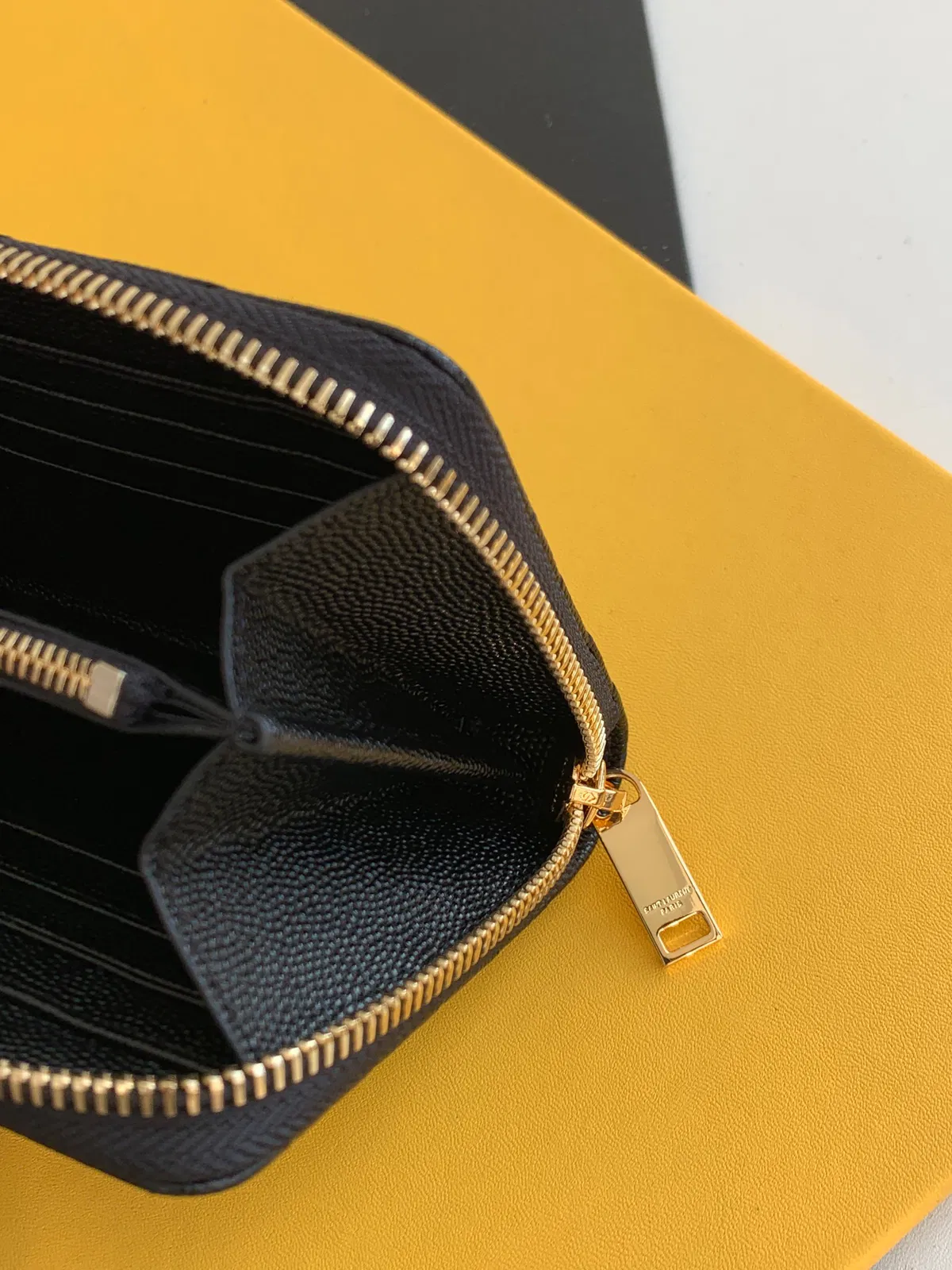 Saint Laurent MONOGRAMS PROMOTIONS — image 4