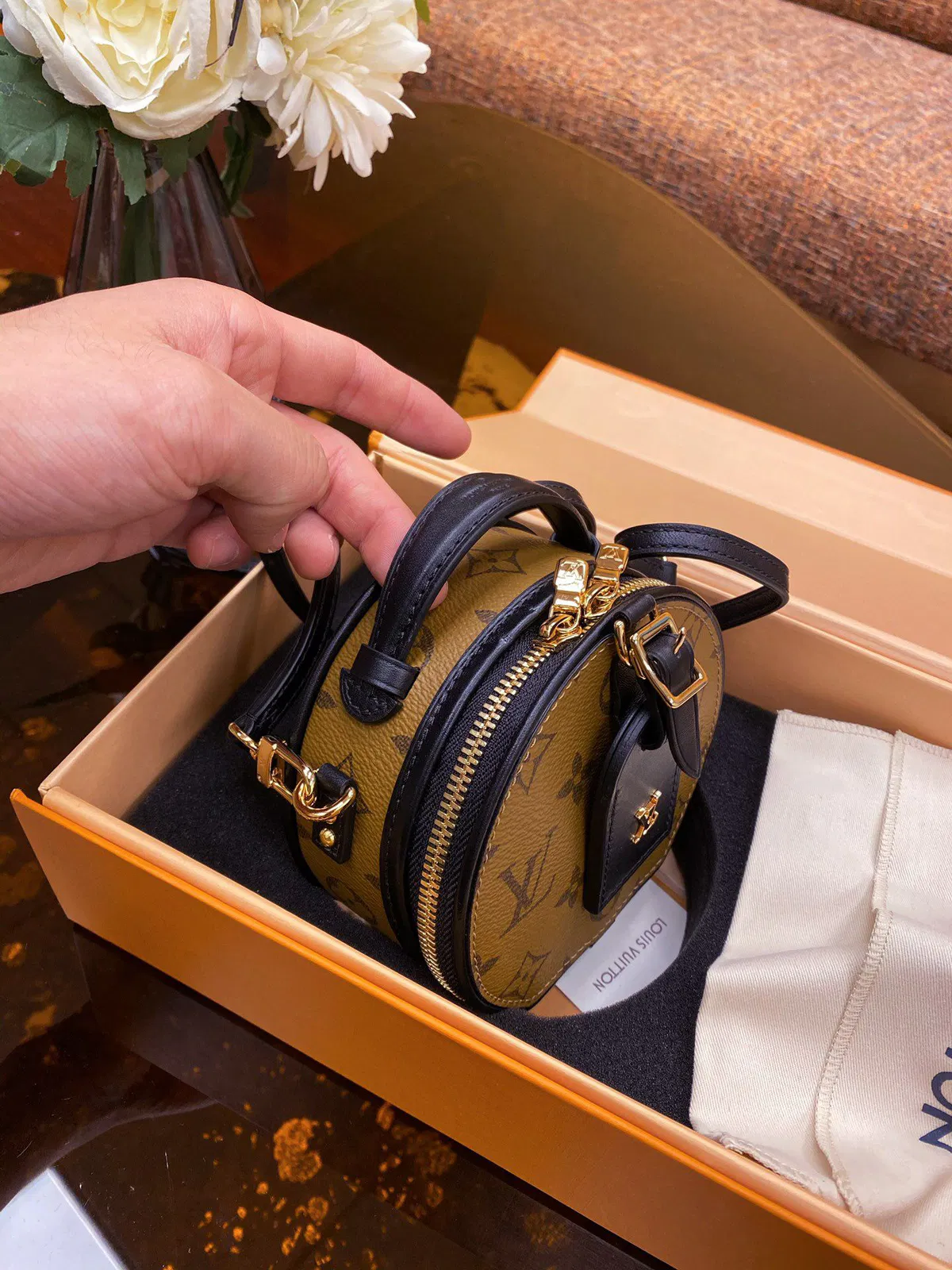 LV Mini Petite Boite Chapeau — image 2