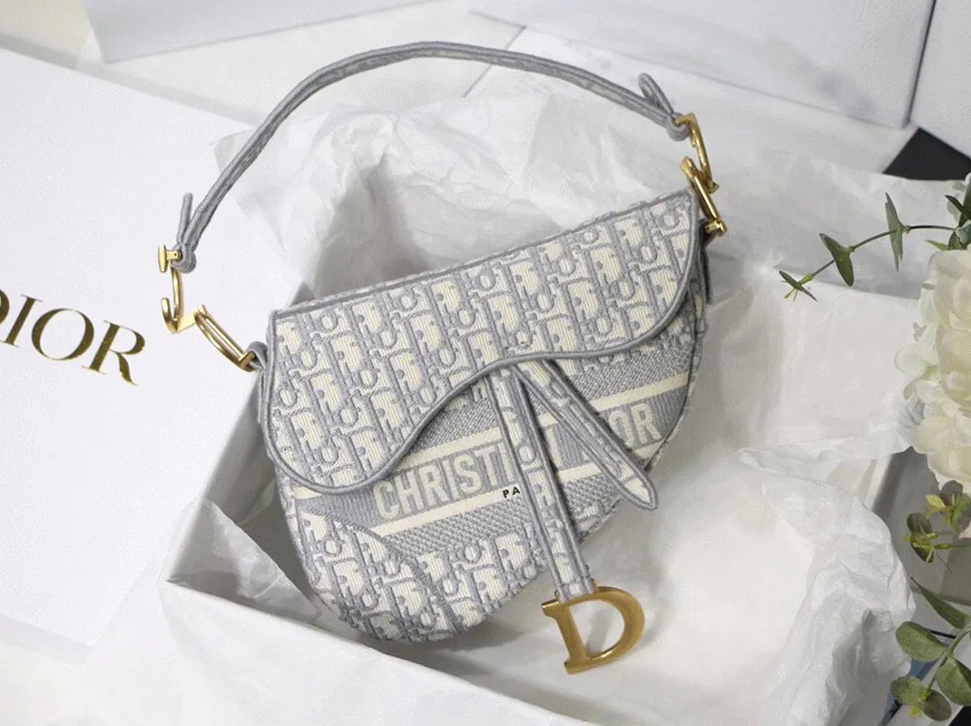 Dior Saddle Bag Knockoff in Grey Dior Oblique Embroidery — image 6