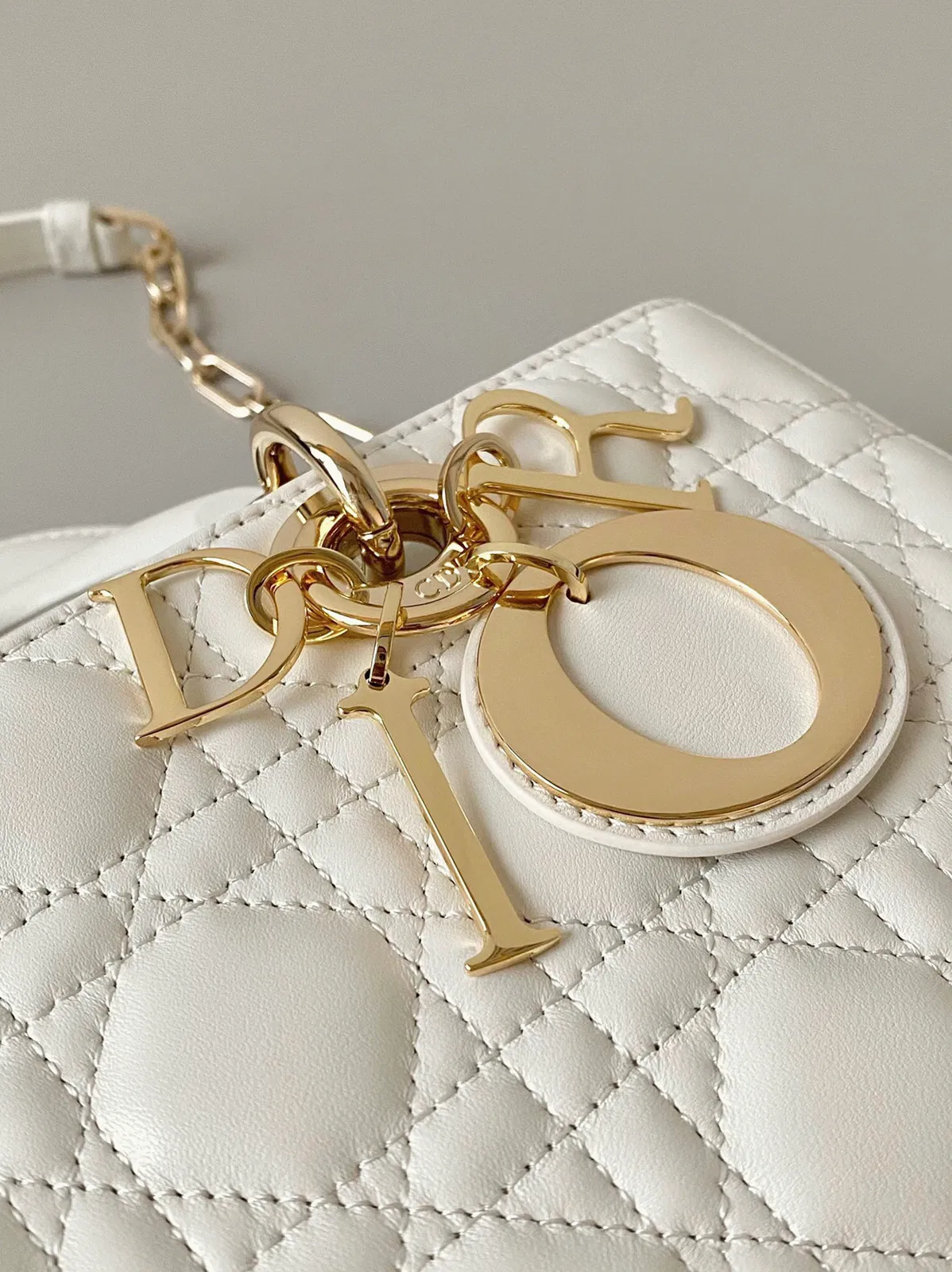 Dior Lady D-Joy Small Bag Knockoff in White — image 8