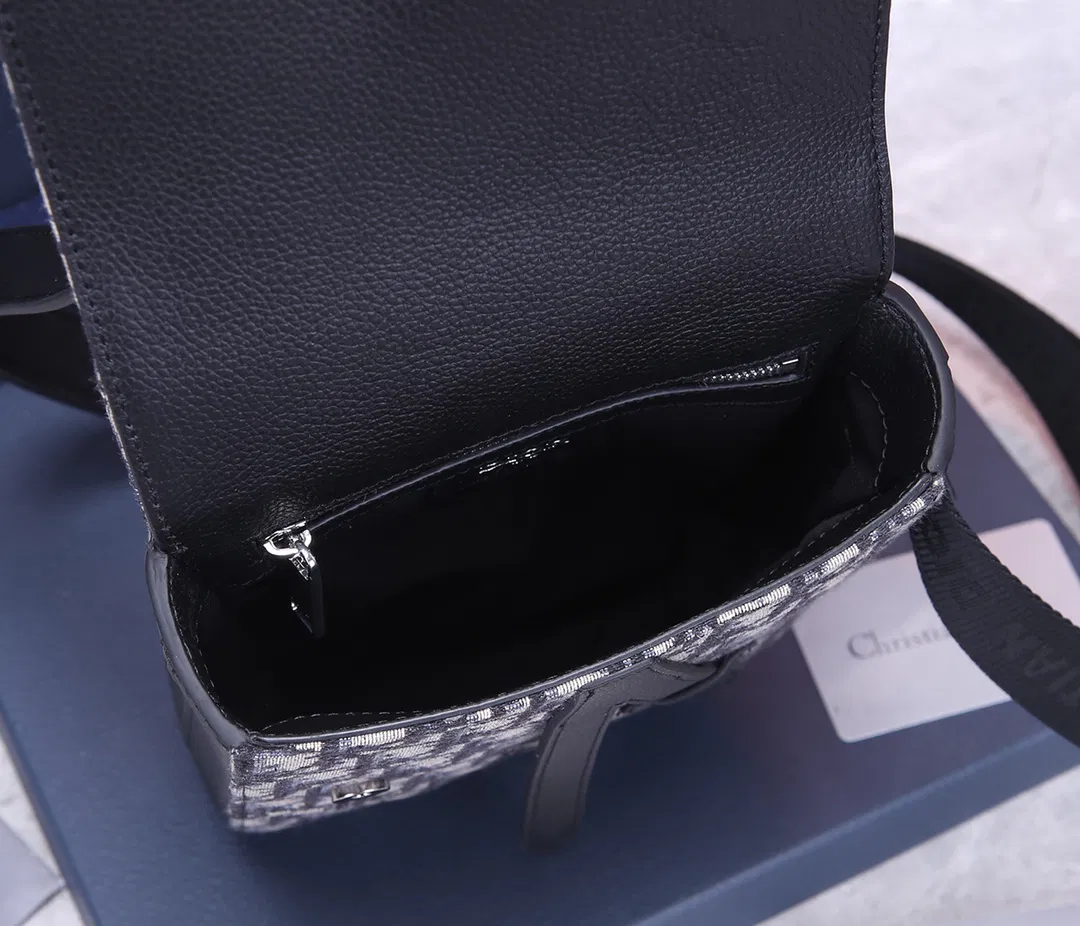 Dior Cell Phone Bag — image 8