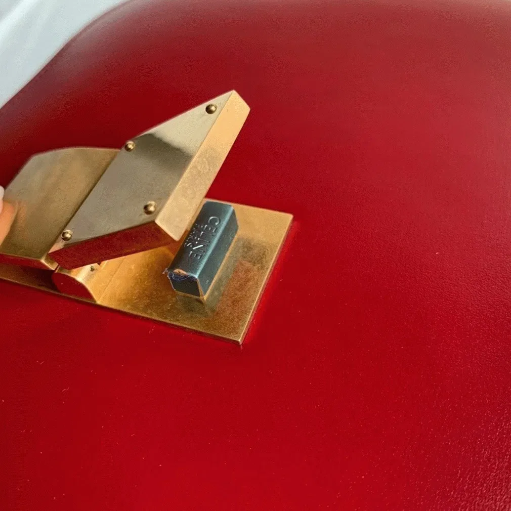 Top Quality Celine Classic Box Medium Bag In Red — image 3