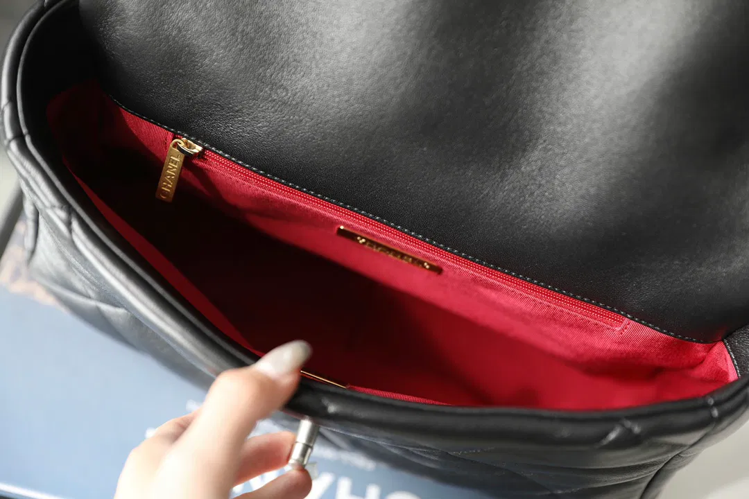 Chanel 19 — image 7