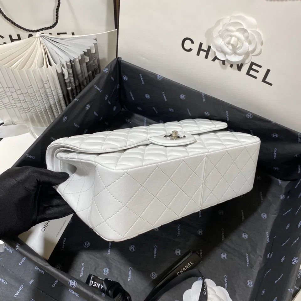 Chanel Flap Bag Large — image 7