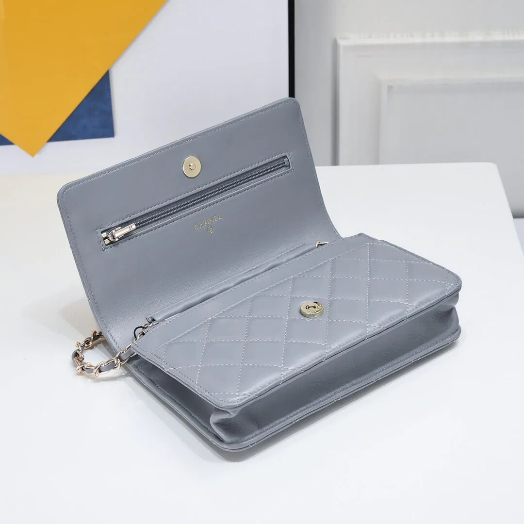 Chanel classic chain wallet — image 3
