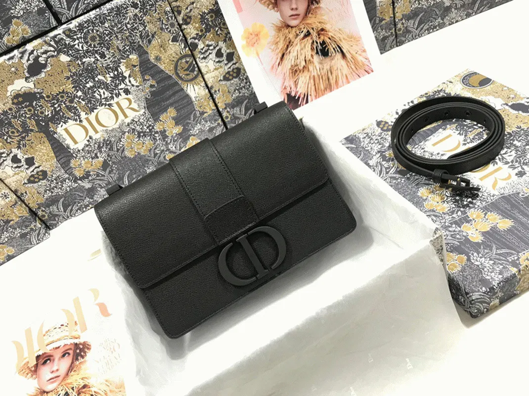 Dior 30 Montaigne Medium Bag in Black Ultramatte Grained Calfskin — image 9