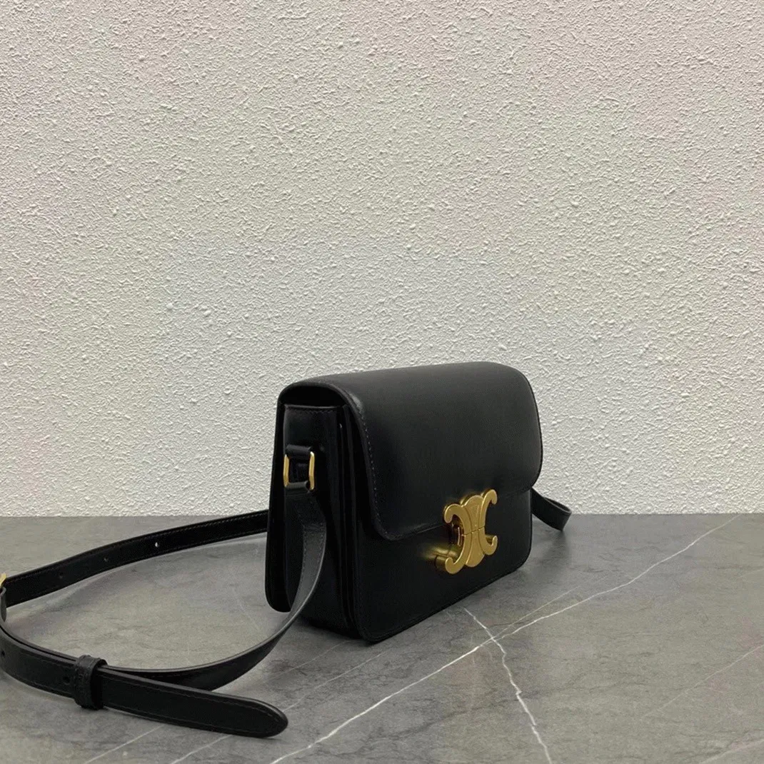 Top Quality Knockoff Celine Triomphe Teen Bag In Black — image 4