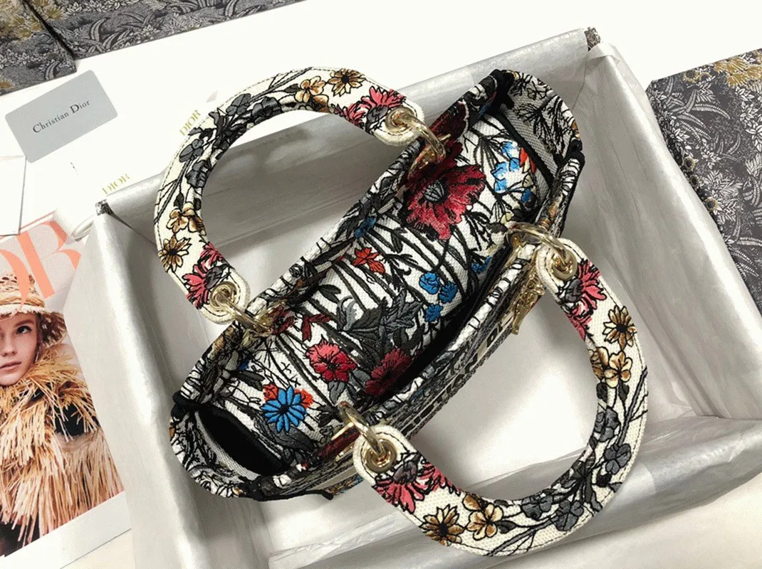 Dior Lady D-Lite Medium Bag Imitation in Mille Fleurs Embroidery — image 2