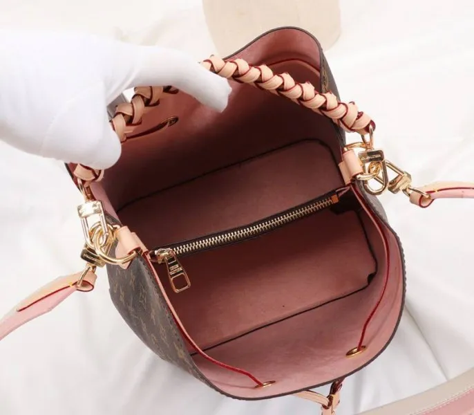 Louis Vuitton Monogram Canvas NeoNoe MM Bag — image 5