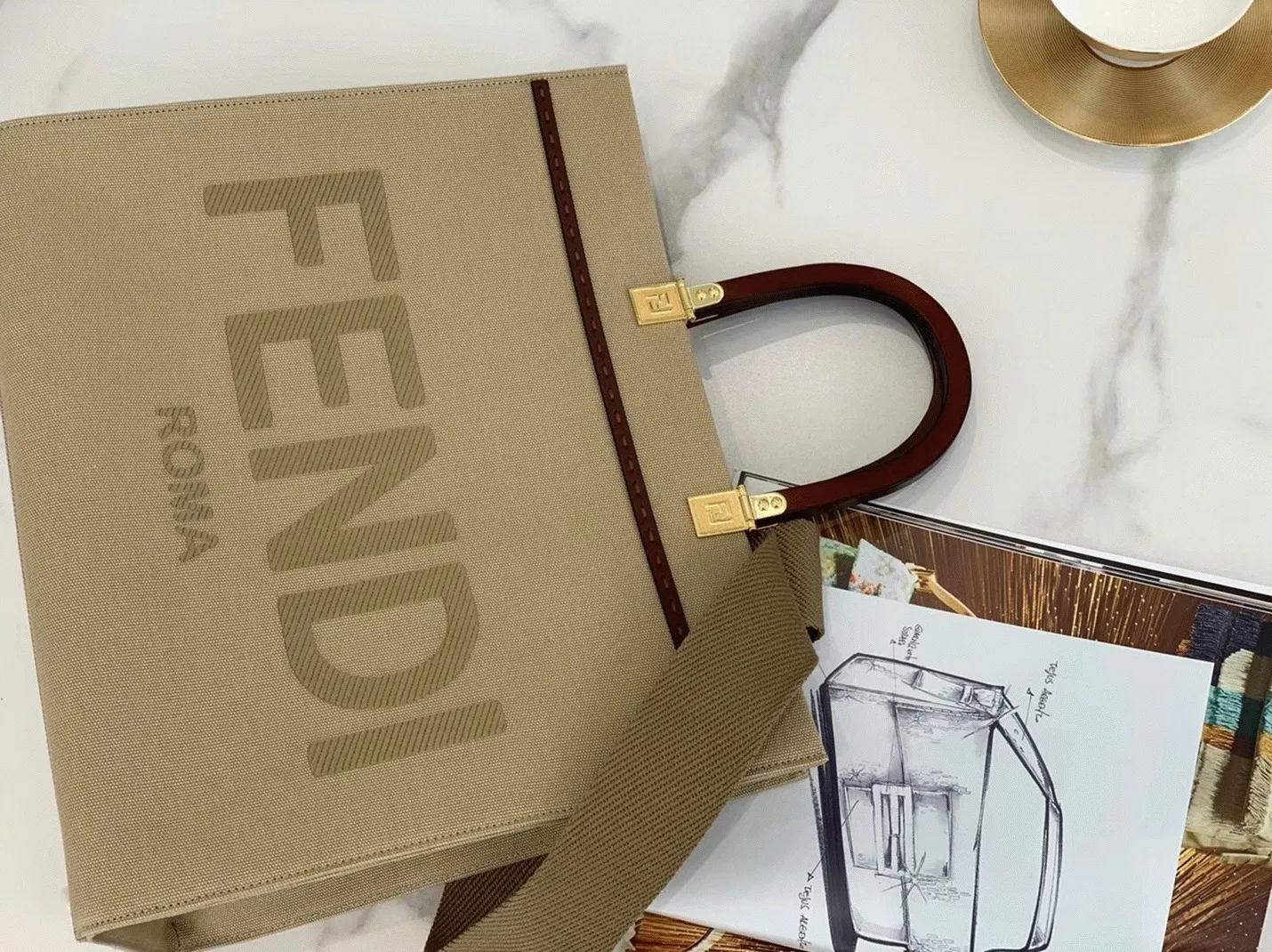 Top Quality Fendi Sunshine Medium Tote Bag In Beige Canvas — image 8